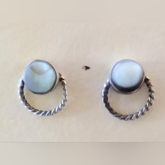 5 Pairs Sterling Silver Earrings, all marked 925. Hearts Angels MOP. Nice - Picture 5 of 9